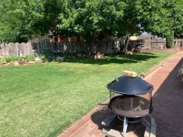 1704 N Roosevelt Ave, Liberal, KS 67901