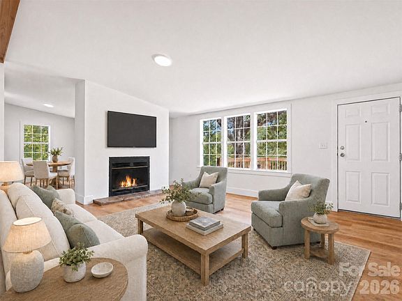 2nd image of 405 Marie Ct