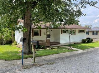 137 Mount Lebanon Dr, Wheeling, WV 26003