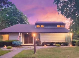 1701 Maynard Dr, Champaign, IL 61822