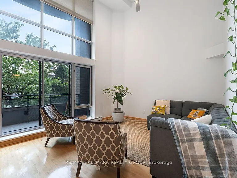 29 Main St #111 — Photo 17