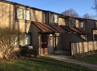 11493 Harbour Light Dr, North Royalton, OH 44133