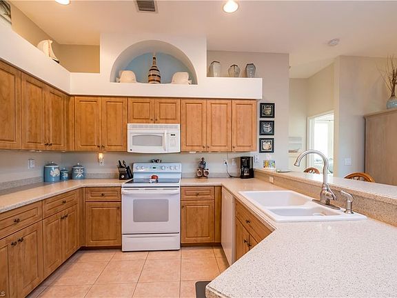 3rd image of 12774 Kedleston Cir
