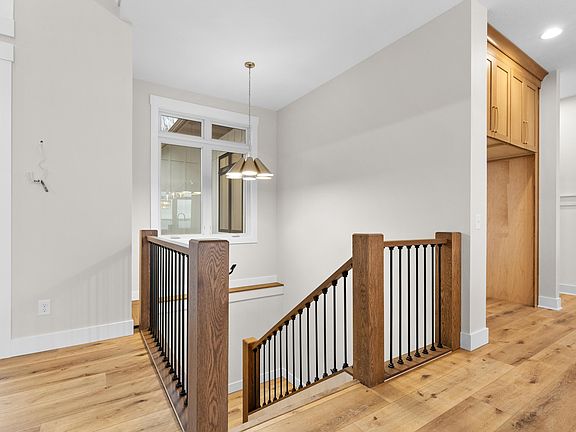 4th image of 3308 E Shore Dr