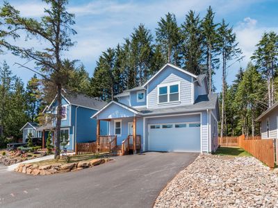 427 SE Winchell St, Depoe Bay, OR, 97341