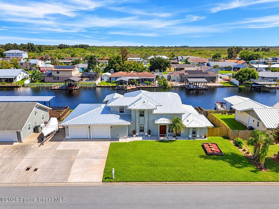1st image of 834 Egret Rd