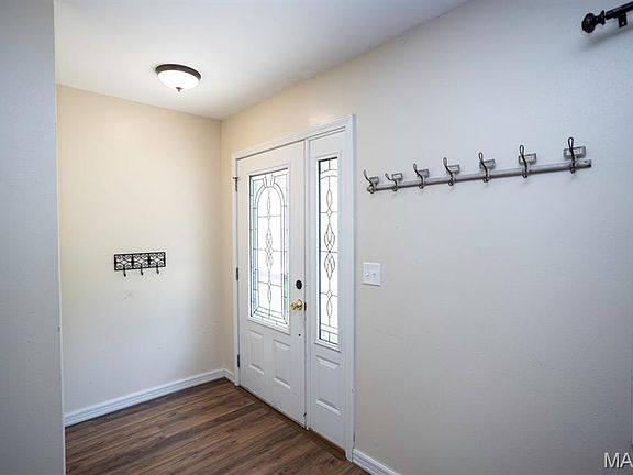 2nd image of 602 Wildwood Ln