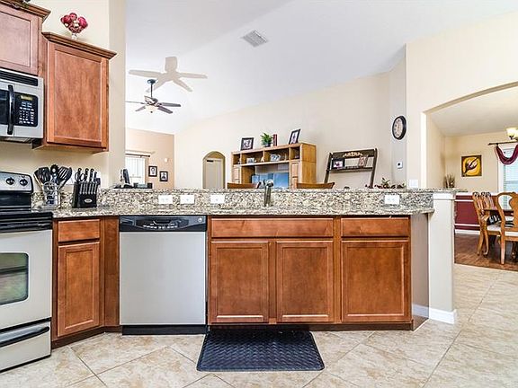 4th image of 18261 Thatcham Ct