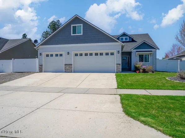 9253 N Gettys Ln, Hayden, ID 83835