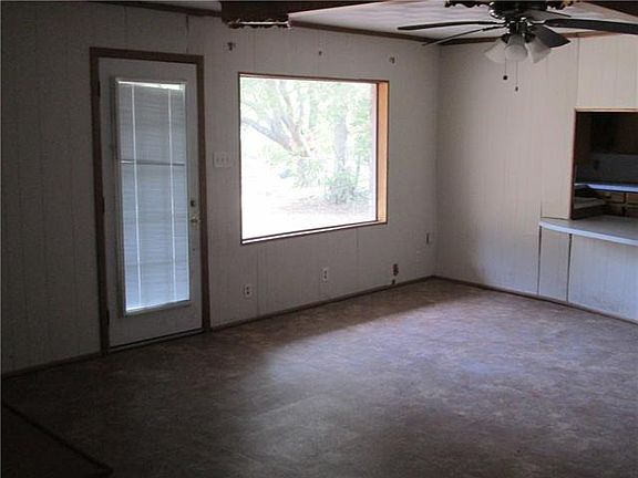 3rd image of 9451 Edgecreek Dr
