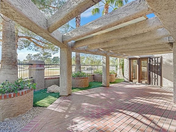 5th image of 7133 Mission Hills Dr