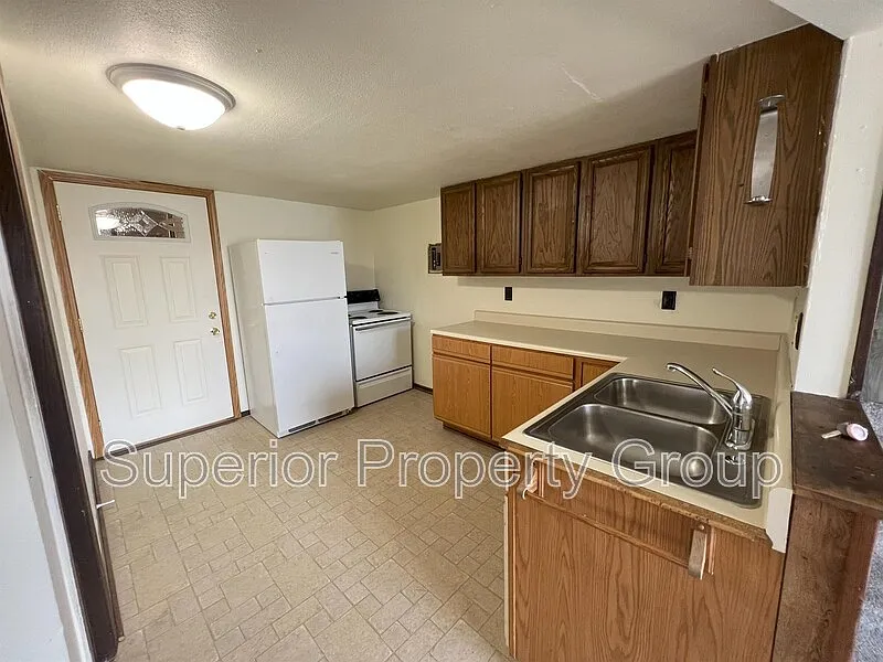 Building Photo - 150 S River St #2