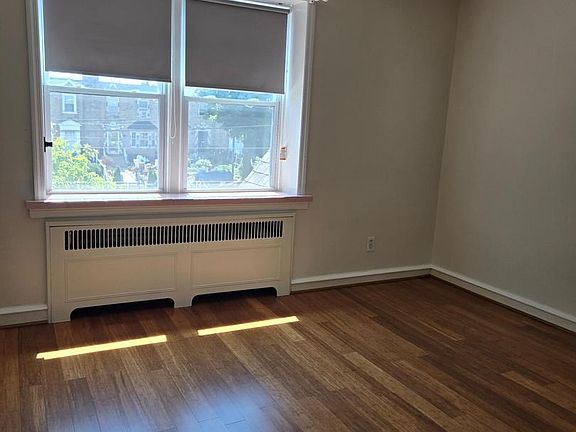 4th image of 5934 Castor Ave