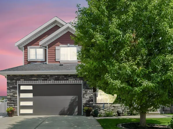 96 Marcelle Point, Beaumont, AB T4X 0G2