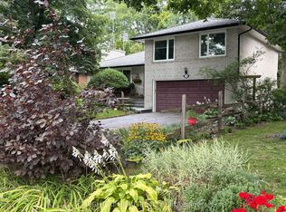 3325 Enniskillen Cir, Mississauga, ON L5C 2M9