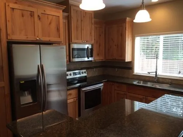 676 Memorial Way, Paradise, CA 95969