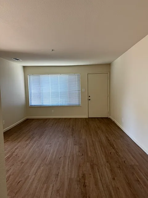 2 bed, $2,475 — Photo 4