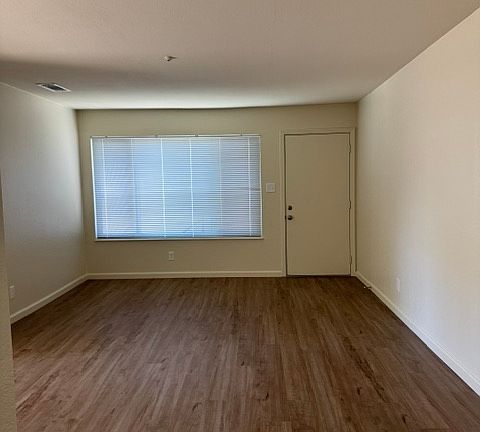 4th image of 217 Santa Alicia Dr