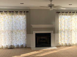 660 Millpond Rd, Lexington, KY 40514