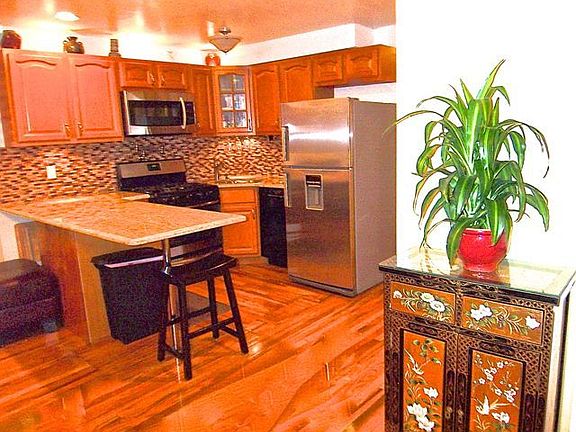 2nd image of 190 W 134th St APT 1