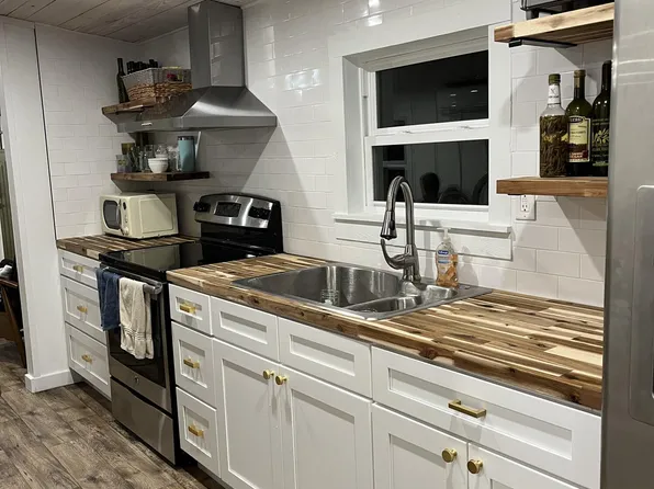 1493 Pioneer Rd, Chipley, FL 32428