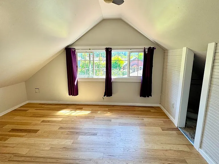 4718 N Oberlin St — Photo 20