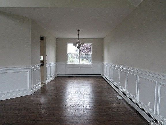 3rd image of 6 Jasmine Ct