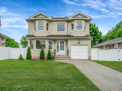 130 W 7th Street, Deer Park, NY, 11729