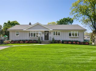2 Sunderland St, Melville, NY 11747