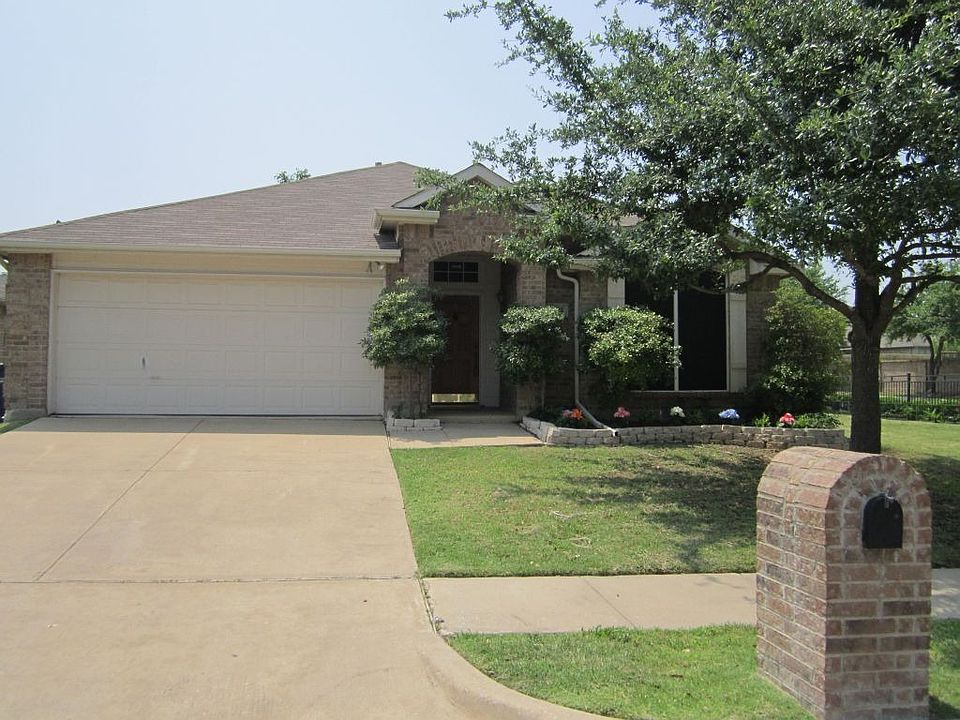 1st image of 7233 Hillshire Ln