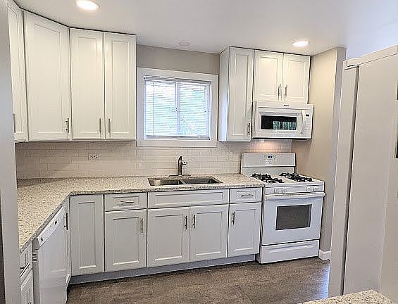 4th image of 8924 S 83rd Ave