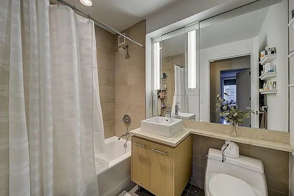 Sold by Redfin Real Estate | media 26