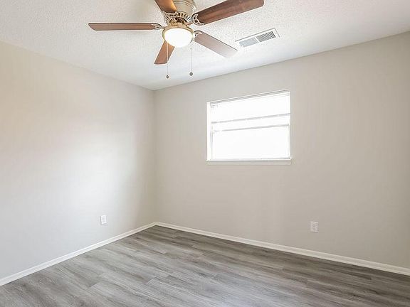 5th image of 405 Woodland Ave #D