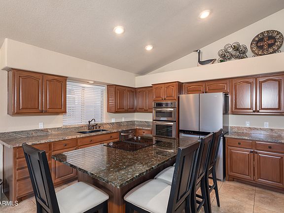 5th image of 1363 E AMBERWOOD Drive