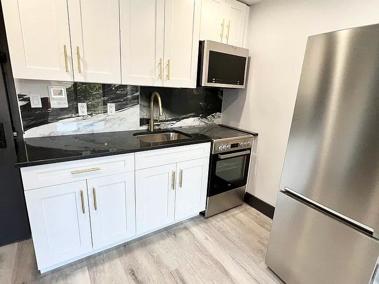 868 New York Ave #6 — Photo 10