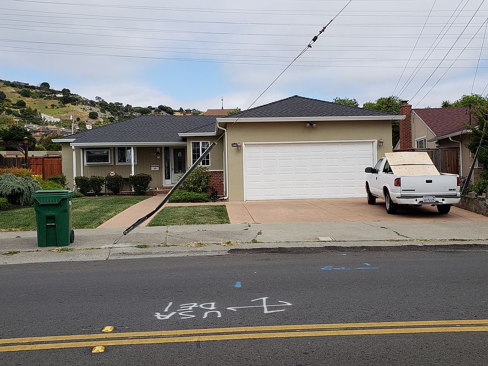 1st image of 1990 Evergreen Ave