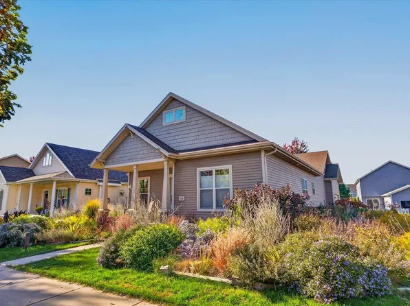 530 Galileo Dr, Madison, WI 53718