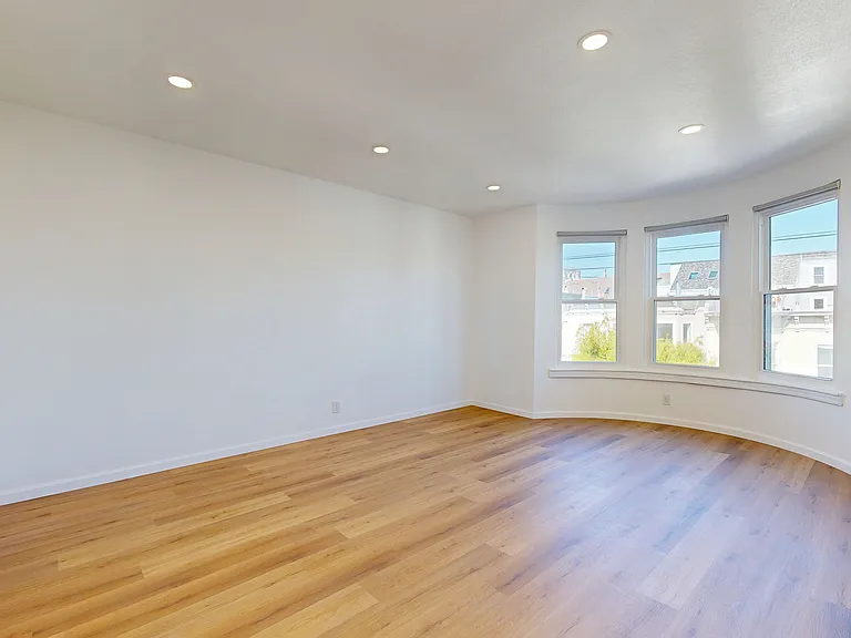 105 Webster St #1 — Photo 6