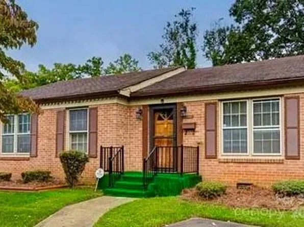 4040 Burnham Ct, Winston Salem, NC 27105