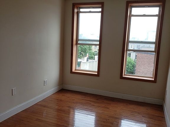 4th image of 81 Pulaski St APT 21