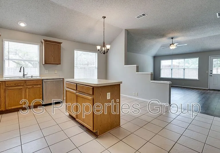 2008 Lamprey Cir — Photo 9