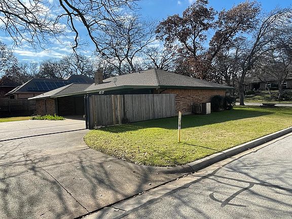 3rd image of 2701 Shelterwood Ln