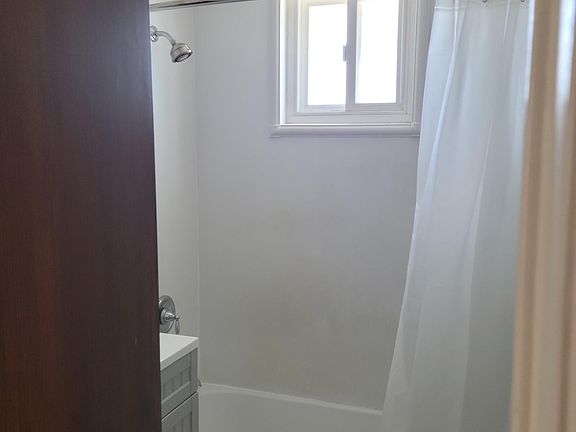 5th image of 4551 N Bellflower Blvd #D