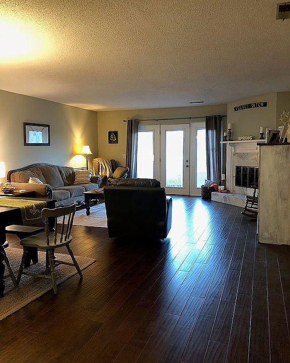 1st image of 4319 Lakeshore Ln #1022
