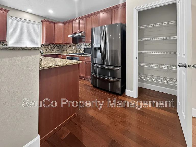 3453 SE Hare Ave — Photo 5
