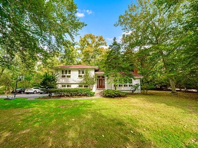 935 Middle Neck Rd, Great Neck, NY, 11024