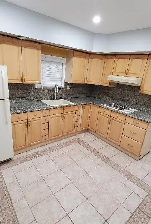 342 Van Nostrand Ave #1