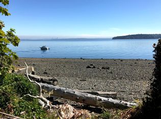 1217 Colchester Dr E, Pt Orchard, WA 98366