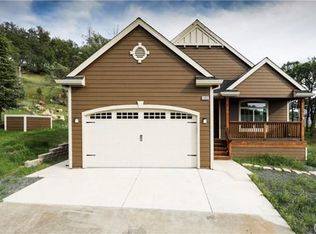 19805 Honey Hill Dr, Hidden Valley Lake, CA 95467