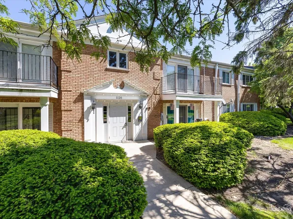 1120 N Farnsworth Ave APT 2C, Aurora, IL 60505